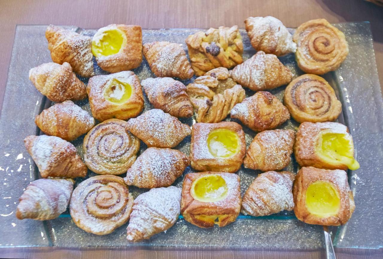 Domki Czarny Gron Rzyki Esterno foto